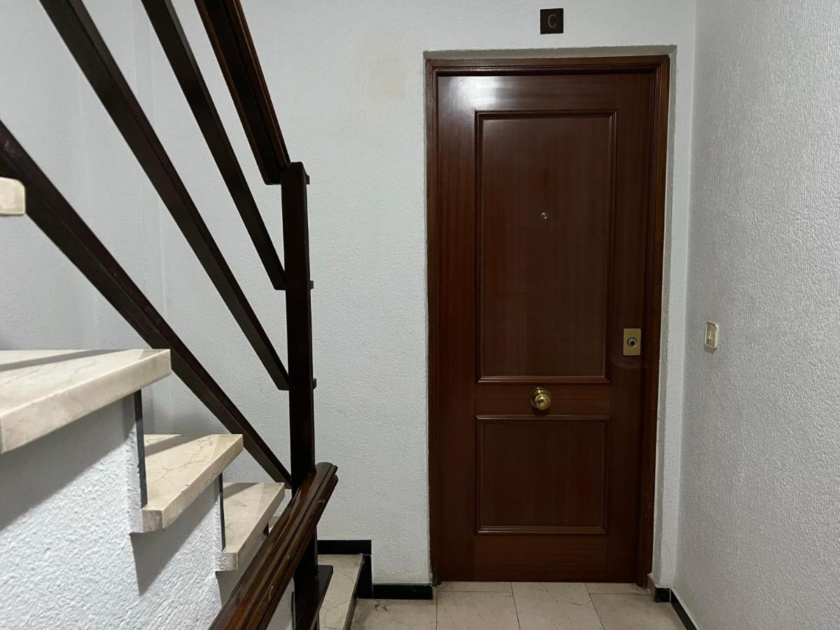 Апартаменти Apartamento La Torre Con Parking Gratuito Кордова Екстер'єр фото